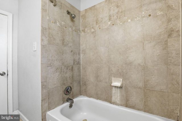 444 COLONIAL RD, Bellmawr, NJ 08031