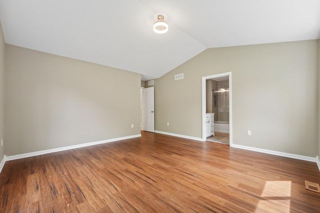1886 Desoto Street N, Maplewood, MN 55117