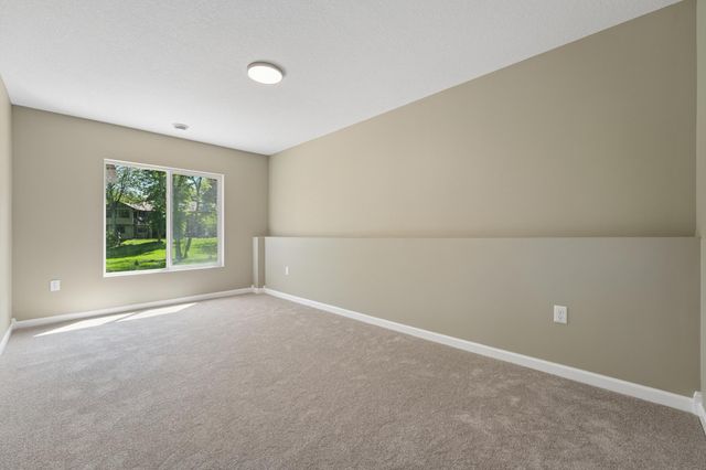 1886 Desoto Street N, Maplewood, MN 55117