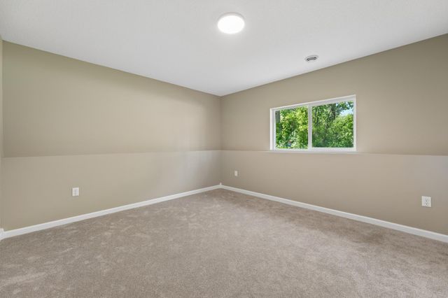 1886 Desoto Street N, Maplewood, MN 55117
