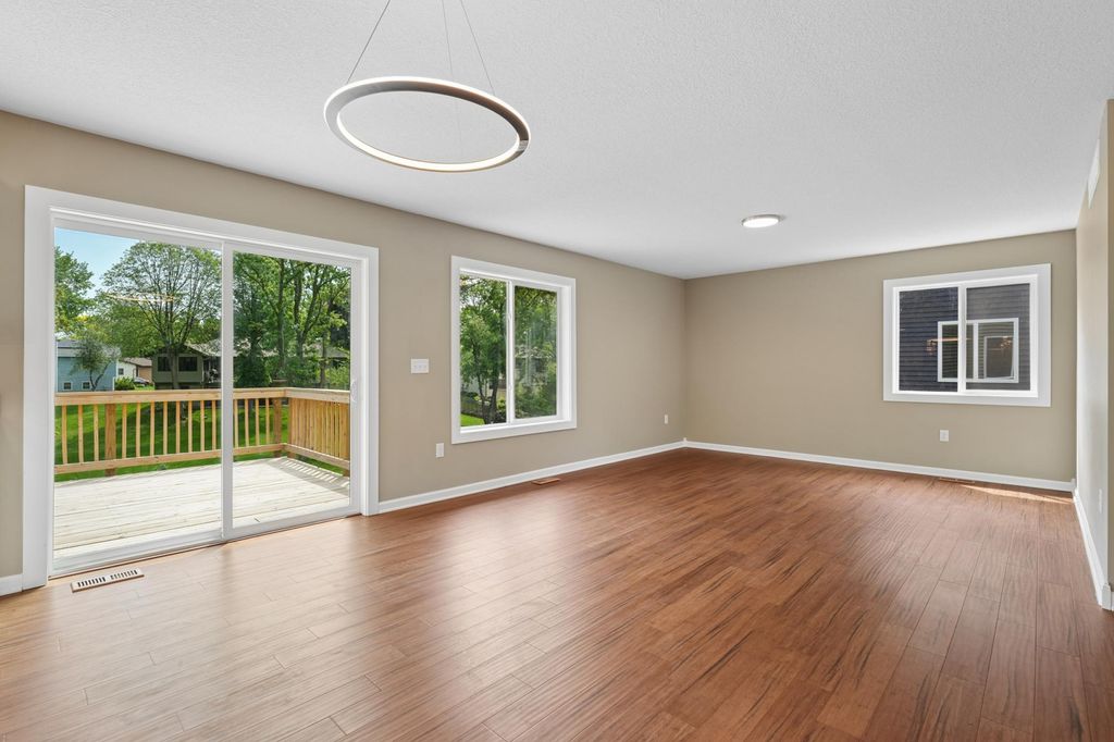 1886 Desoto Street N, Maplewood, MN 55117 — photo 4