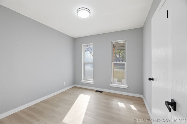 537 E F Street, Jenks, OK 74037