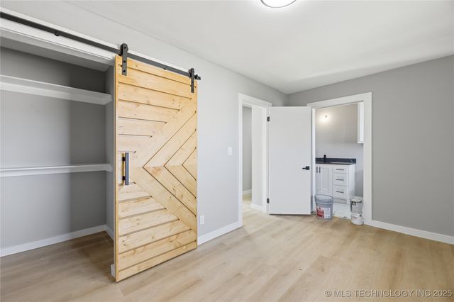 537 E F Street, Jenks, OK 74037