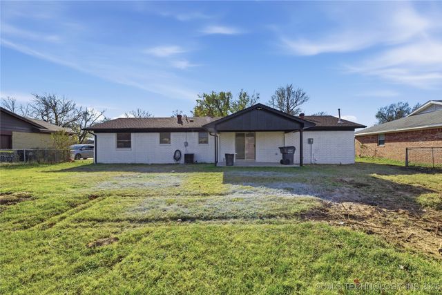537 E F Street, Jenks, OK 74037