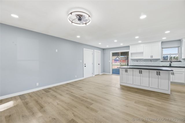 537 E F Street, Jenks, OK 74037