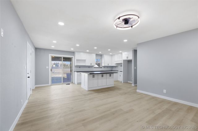 537 E F Street, Jenks, OK 74037