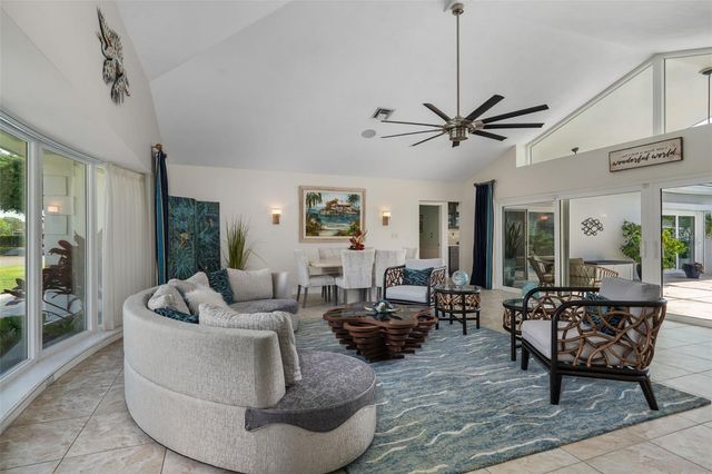 4928 61ST AVENUE S, St Petersburg, FL 33715