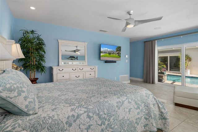 4928 61ST AVENUE S, St Petersburg, FL 33715