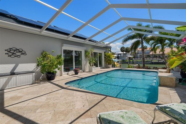 4928 61ST AVENUE S, St Petersburg, FL 33715