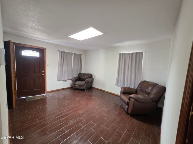 8358 CARPENTER Drive, El Paso, TX 79907