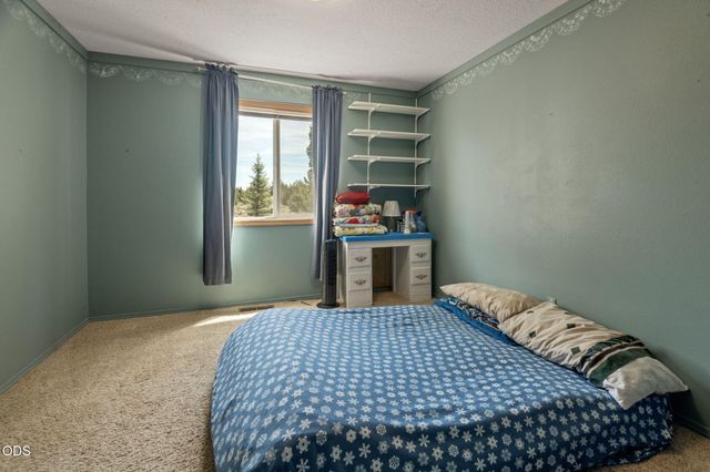 11912 SW Riggs Road, Powell Butte, OR 97753