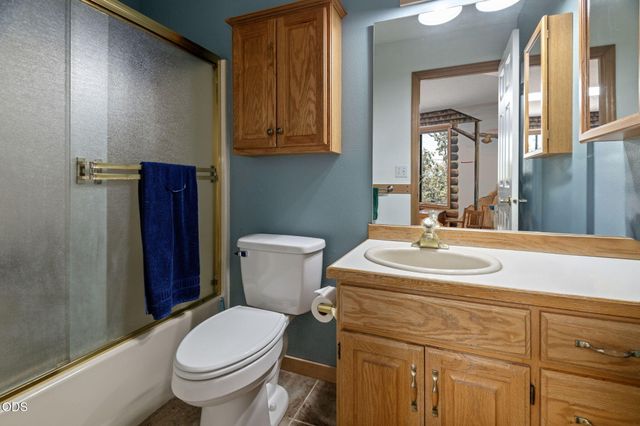 11912 SW Riggs Road, Powell Butte, OR 97753