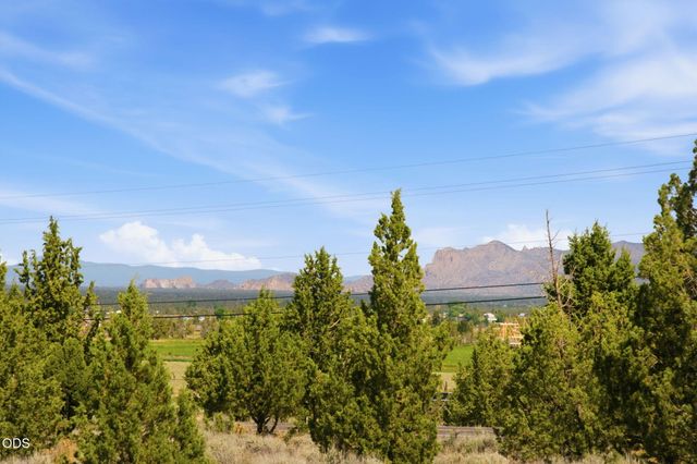 11912 SW Riggs Road, Powell Butte, OR 97753