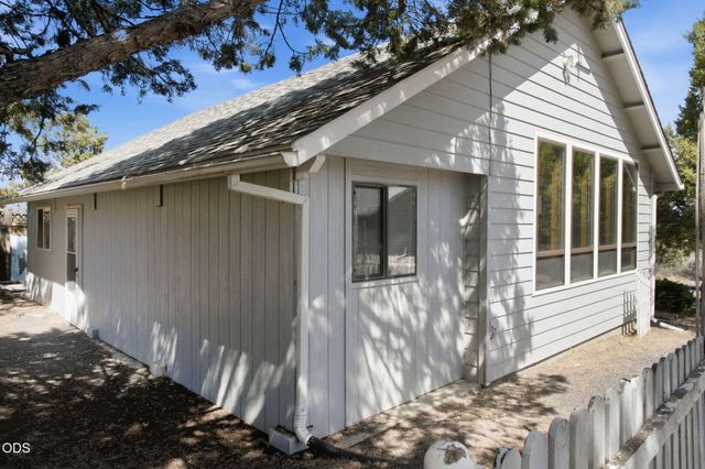11912 SW Riggs Road, Powell Butte, OR 97753