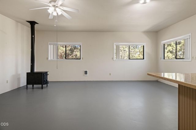 11912 SW Riggs Road, Powell Butte, OR 97753