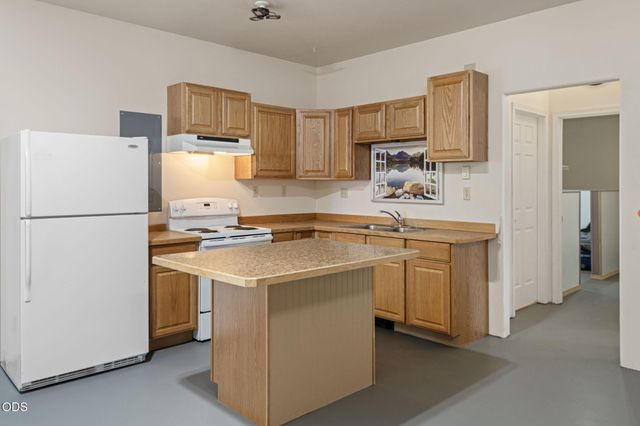 11912 SW Riggs Road, Powell Butte, OR 97753