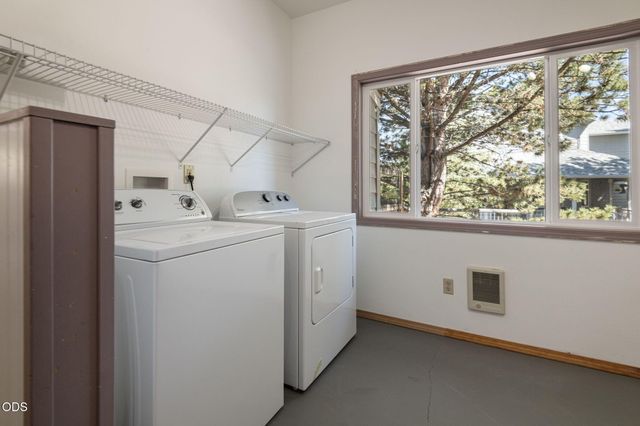 11912 SW Riggs Road, Powell Butte, OR 97753