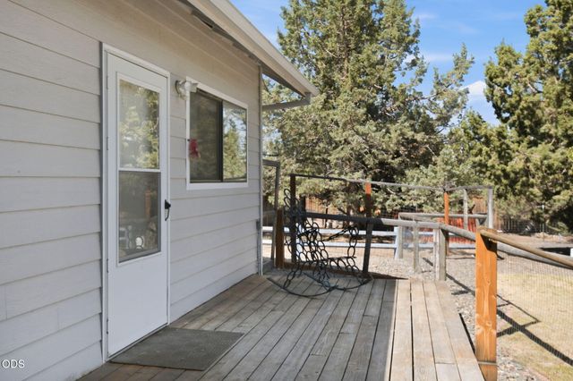 11912 SW Riggs Road, Powell Butte, OR 97753