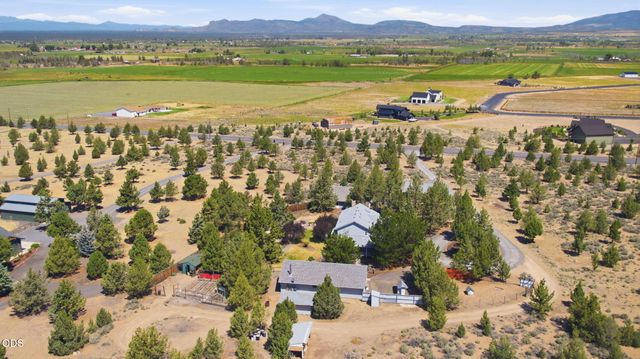 11912 SW Riggs Road, Powell Butte, OR 97753