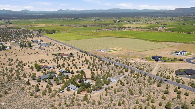 11912 SW Riggs Road, Powell Butte, OR 97753