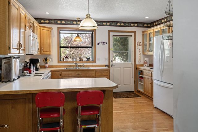 11912 SW Riggs Road, Powell Butte, OR 97753