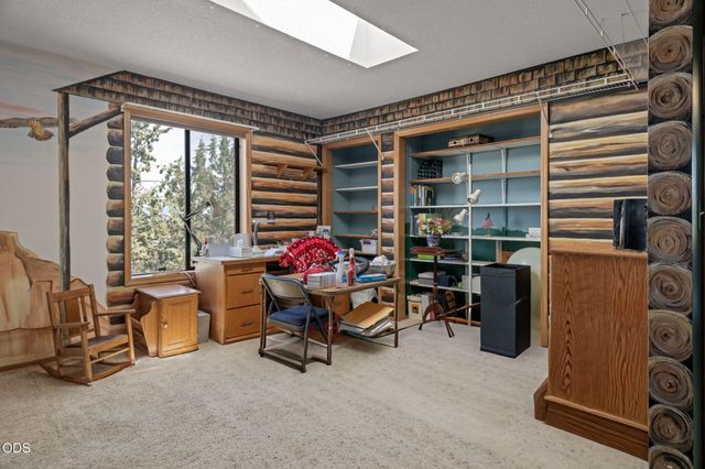 11912 SW Riggs Road, Powell Butte, OR 97753
