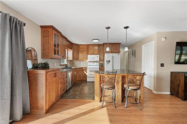 15411 E James Road, Nevada, MO 64772