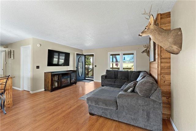 15411 E James Road, Nevada, MO 64772