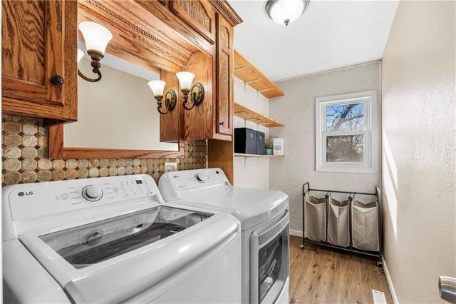 15411 E James Road, Nevada, MO 64772