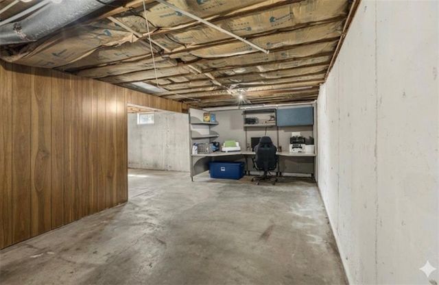 15411 E James Road, Nevada, MO 64772