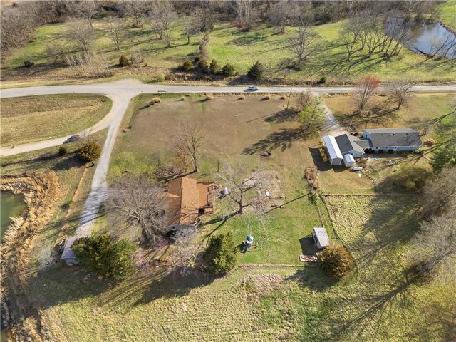 15411 E James Road, Nevada, MO 64772