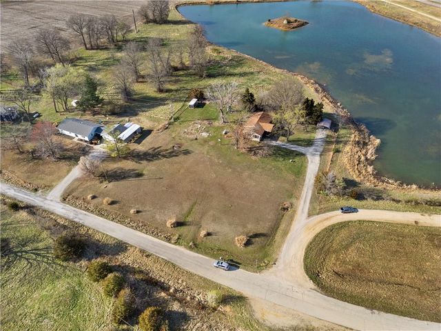 15411 E James Road, Nevada, MO 64772