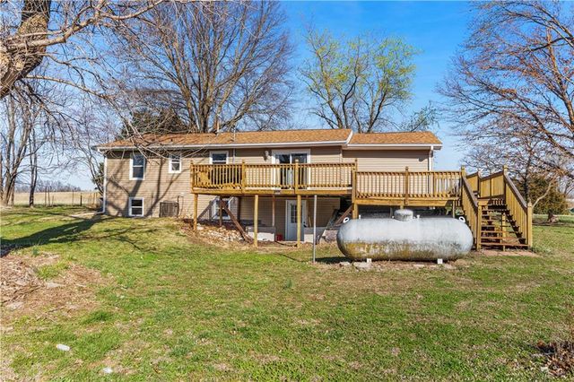 15411 E James Road, Nevada, MO 64772