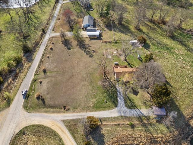 15411 E James Road, Nevada, MO 64772