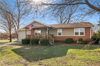15411 E James Road, Nevada, MO 64772