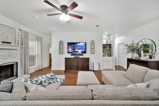 34605 Kara Lane, Pinehurst, TX 77362