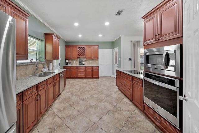 34605 Kara Lane, Pinehurst, TX 77362