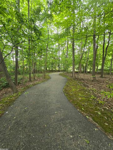 59746 Beechwood Drive, Washington, MI 48094