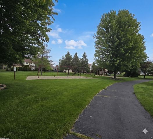 59746 Beechwood Drive, Washington, MI 48094
