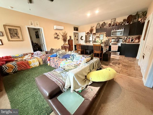 1 CENTRAL AVE, Ridgely, MD 21660