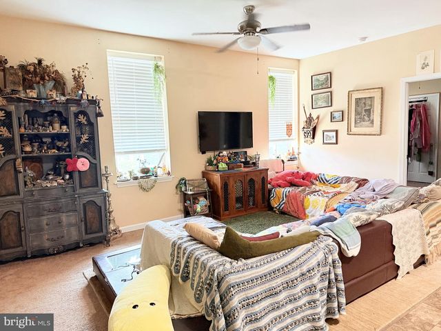 1 CENTRAL AVE, Ridgely, MD 21660