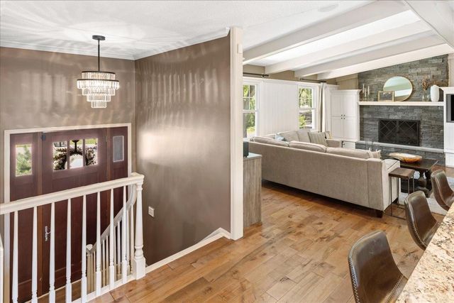 13529 Larkin Drive, Minnetonka, MN 55305