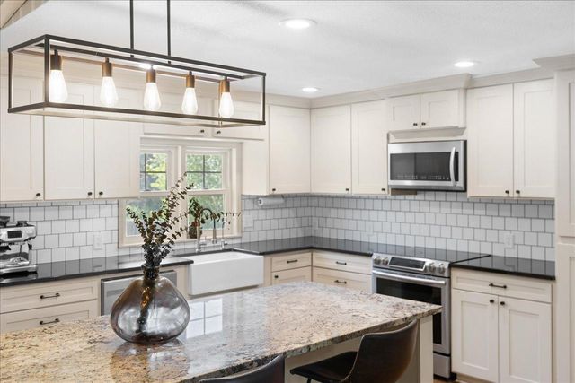 13529 Larkin Drive, Minnetonka, MN 55305