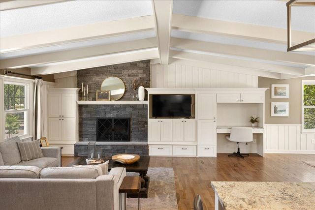 13529 Larkin Drive, Minnetonka, MN 55305