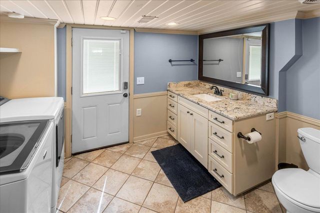 13529 Larkin Drive, Minnetonka, MN 55305