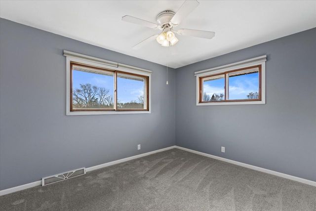 N91W17639 Saint Regis DRIVE, Menomonee Falls, WI 53051