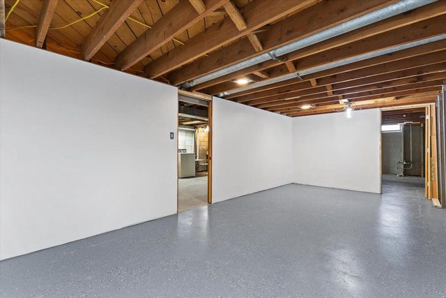 N91W17639 Saint Regis DRIVE, Menomonee Falls, WI 53051