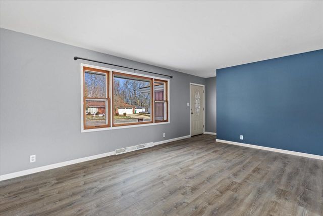 N91W17639 Saint Regis DRIVE, Menomonee Falls, WI 53051