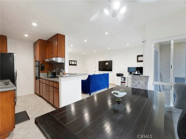 5328 Newcastle 57, Encino, CA 91316
