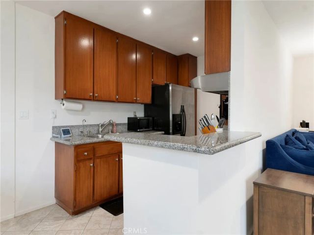 5328 Newcastle 57, Encino, CA 91316